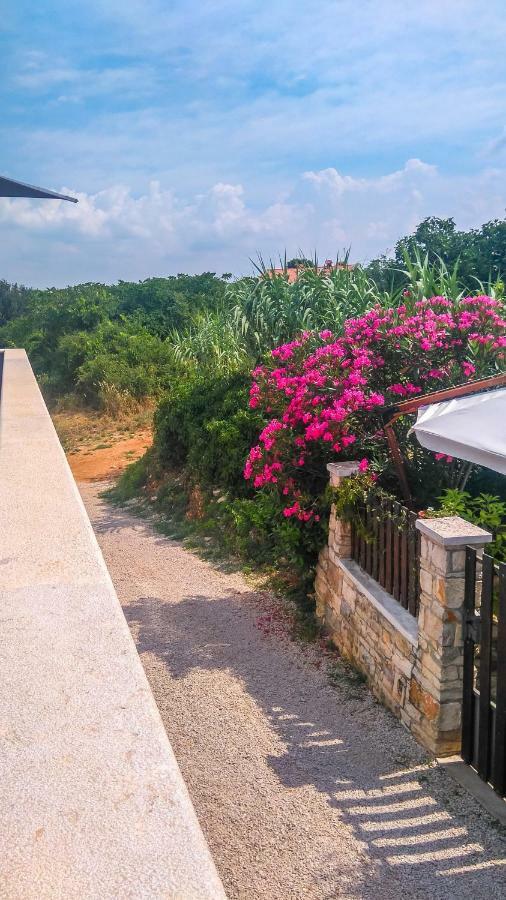 Apartment Li Tar-Vabriga 외부 사진